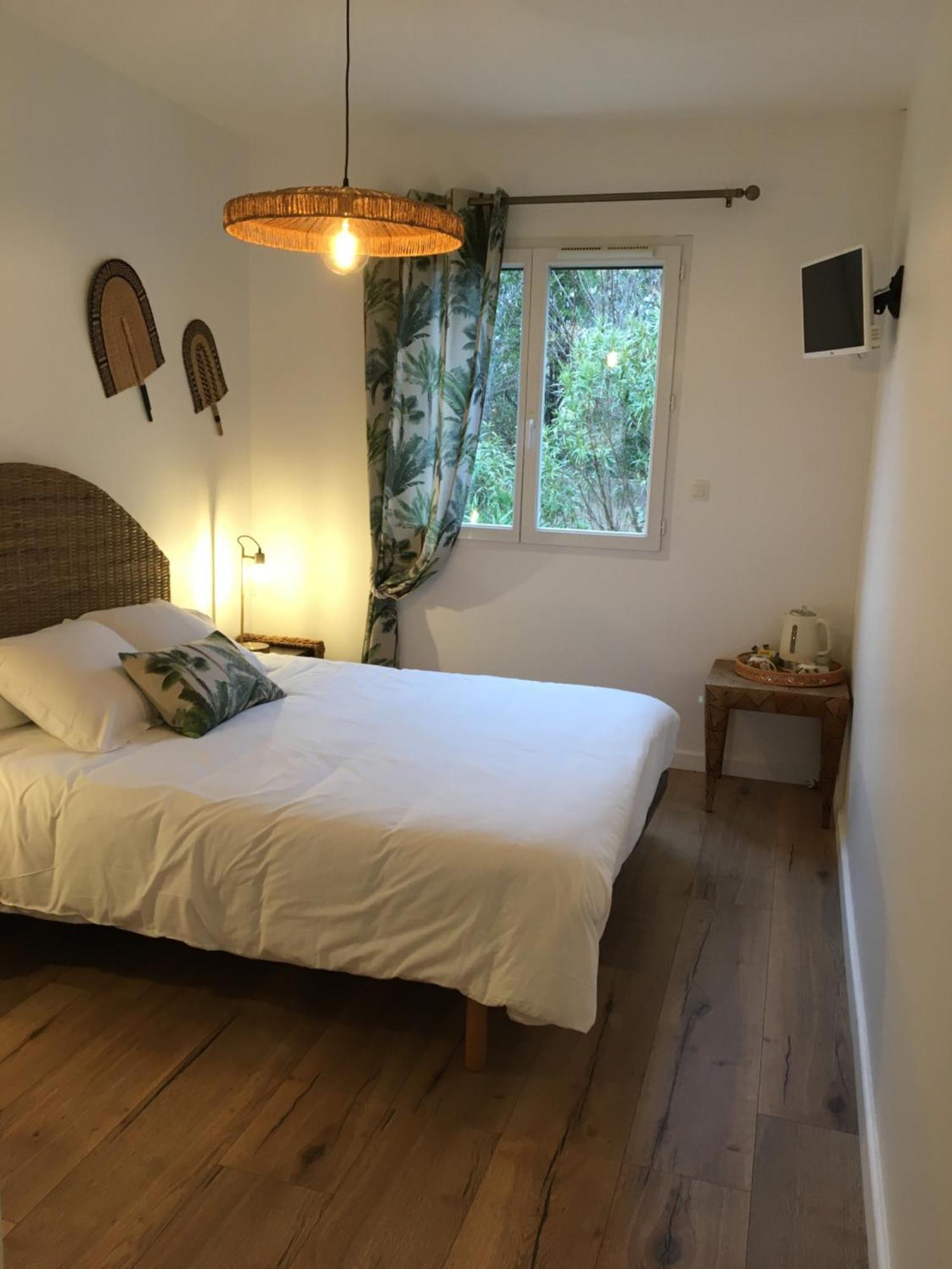 Hotel La Closerie Villeneuve-lès-Béziers Esterno foto